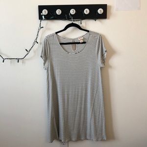 THINLY STRIPPED T-SHIRT DRESS